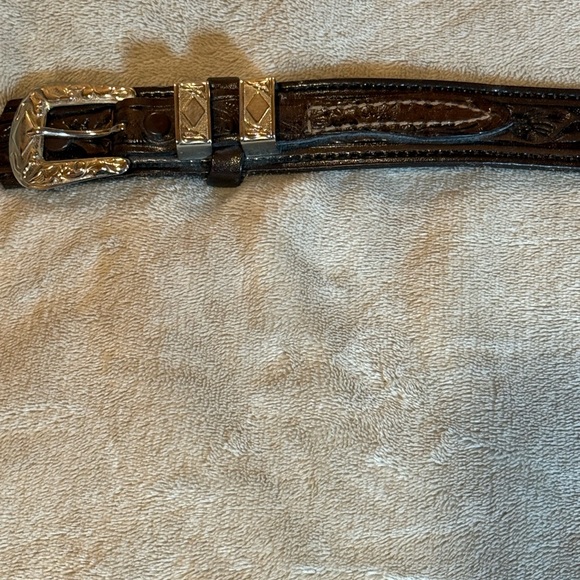 Tex Tan Dk. Brown Western tooled with silver buckle belt, 44” long - Picture 5 of 9